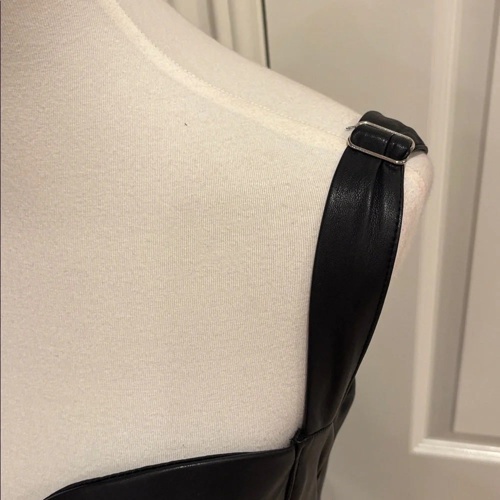 Elegant Leather Black Dress - Picture 7 of 8